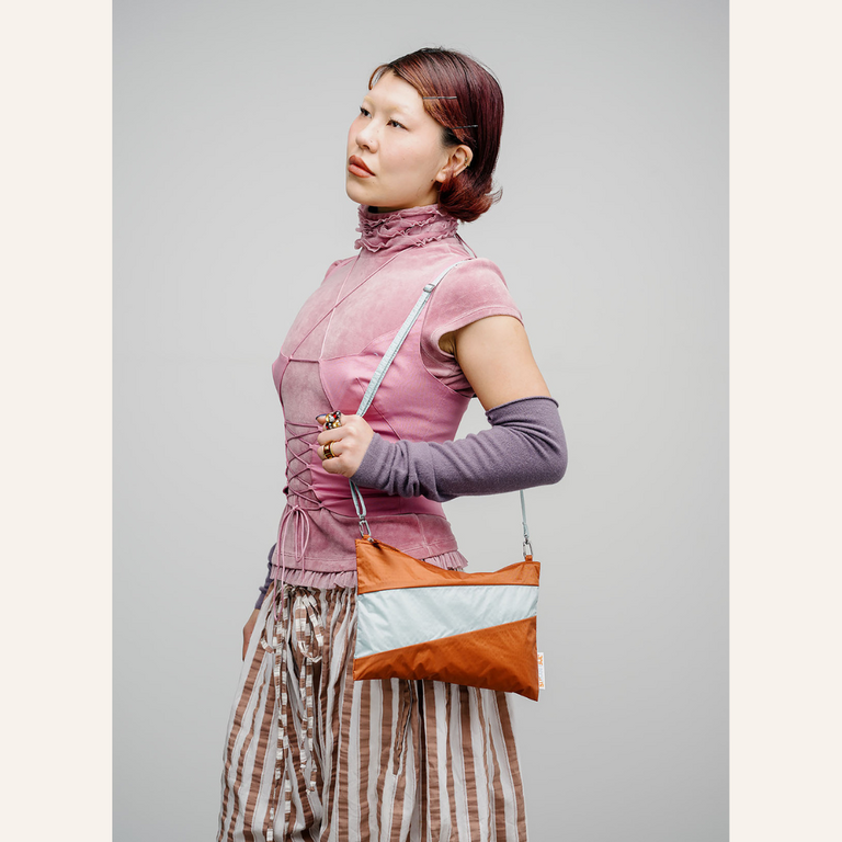 Susan Bijl Susan Bijl The New Pouch | Cinnamon & Surf Spray Medium