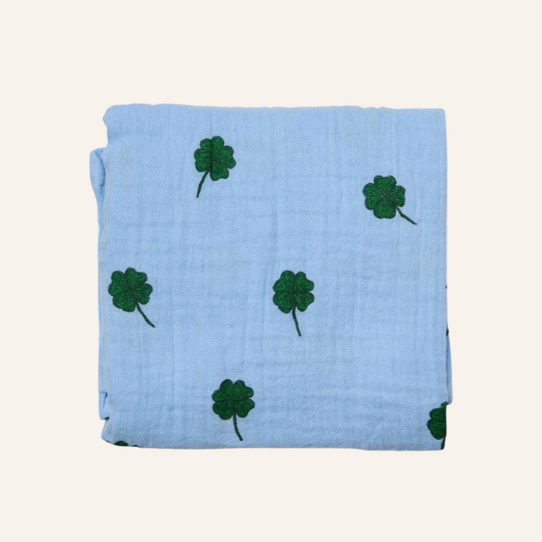 Studio Noos Studio Noos Swaddle Print Medium | Light Blue Clover
