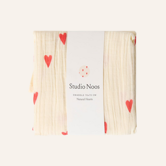 Studio Noos Studio Noos Swaddle Print Medium | Ecru Hearts