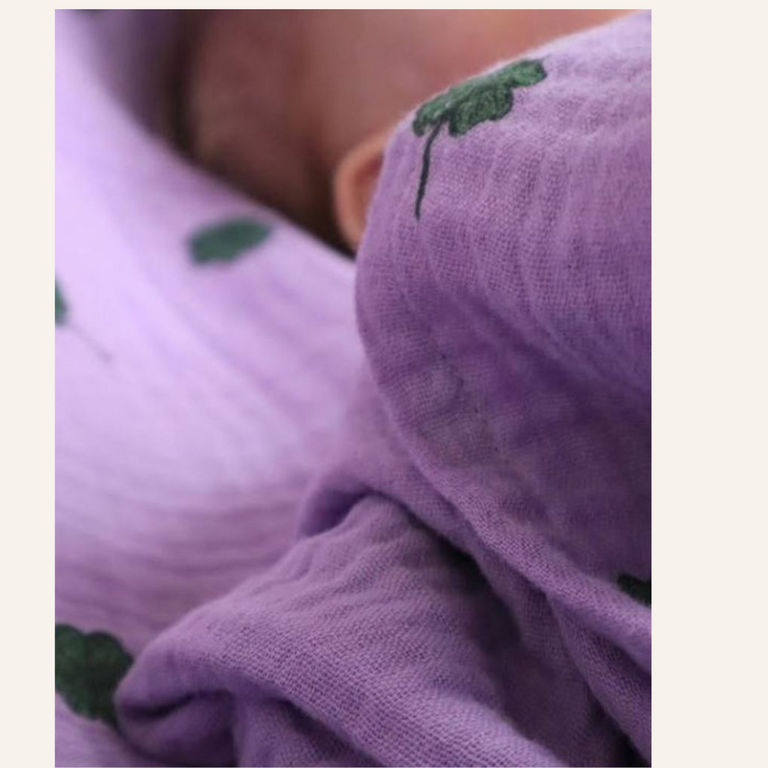 Studio Noos Studio Noos Swaddle Print Large | Purple Clover