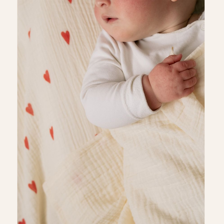 Studio Noos Studio Noos Swaddle Print Large | Ecru Hearts