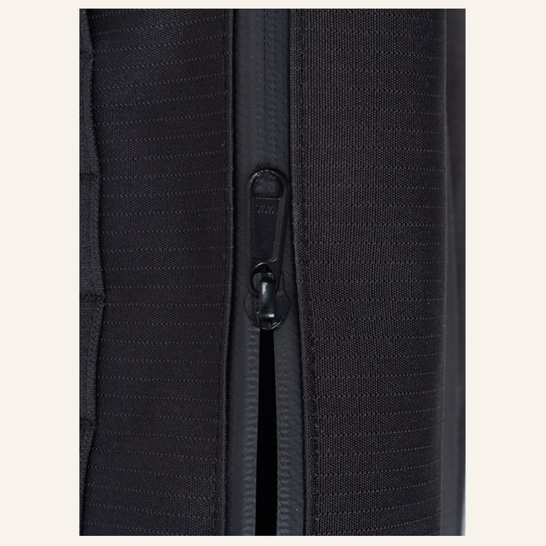 Susan Bijl Susan Bijl - The New Bum Bag | Black&Black size S