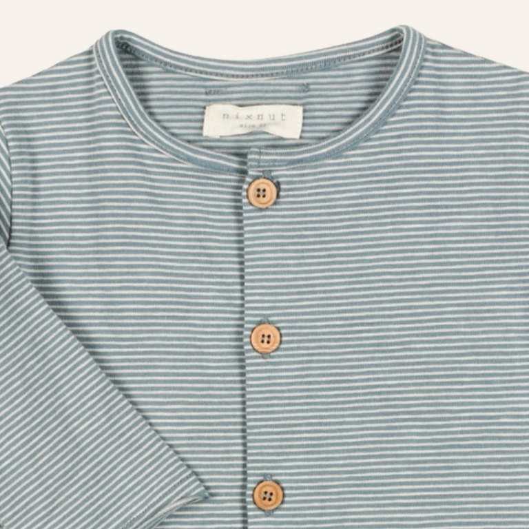 Nixnut Nixnut Butt onesie - Snow stripe