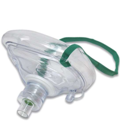 Masque de poche dans un étui de rangement