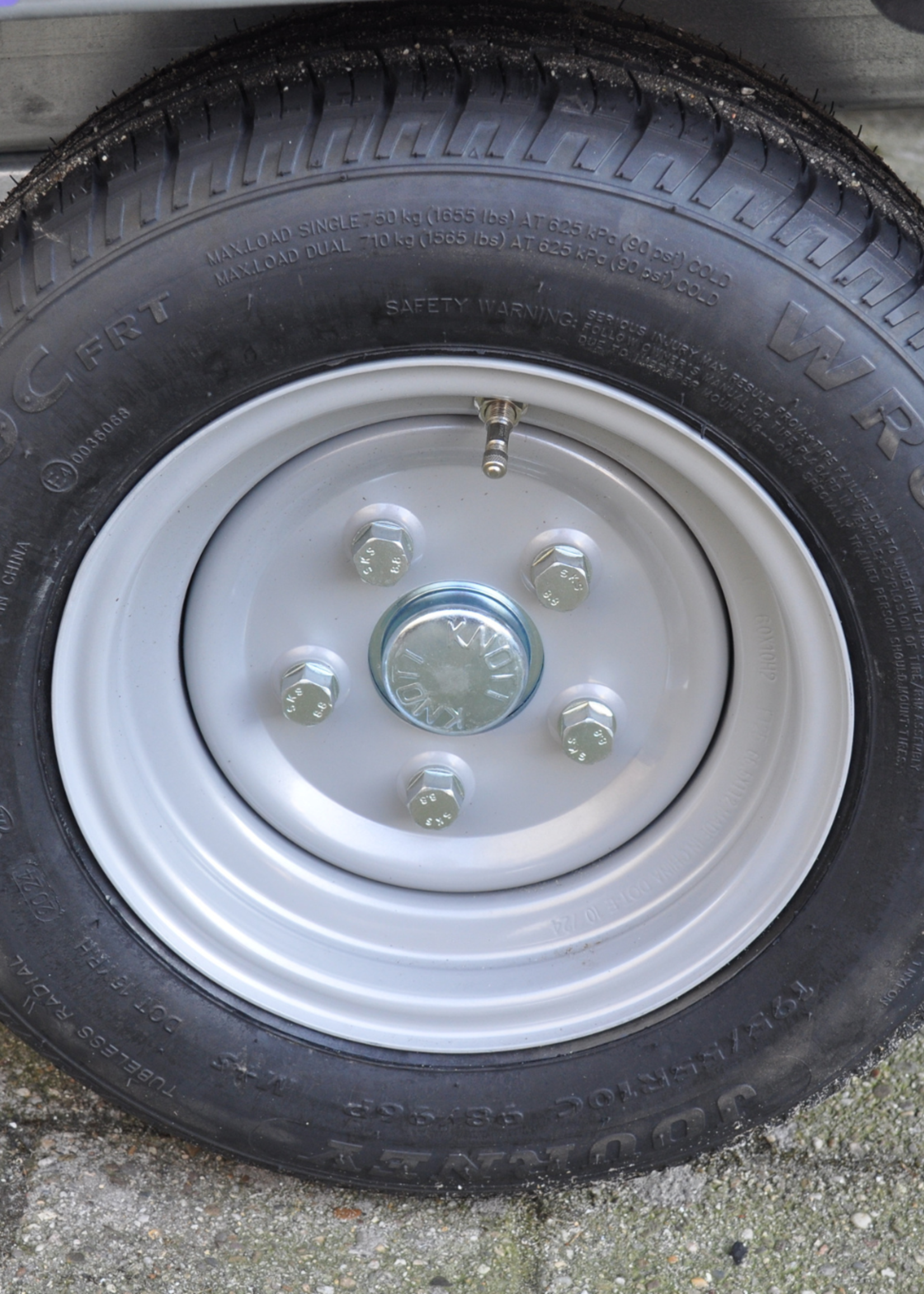 Kargotrail Roue complète 10 pouces - 195/55R10C pneu + jante - ET+25- Mercedes cercle de trous : 5x112 - 750 kg - 10 PR - diamètre du moyeu:  67 mm