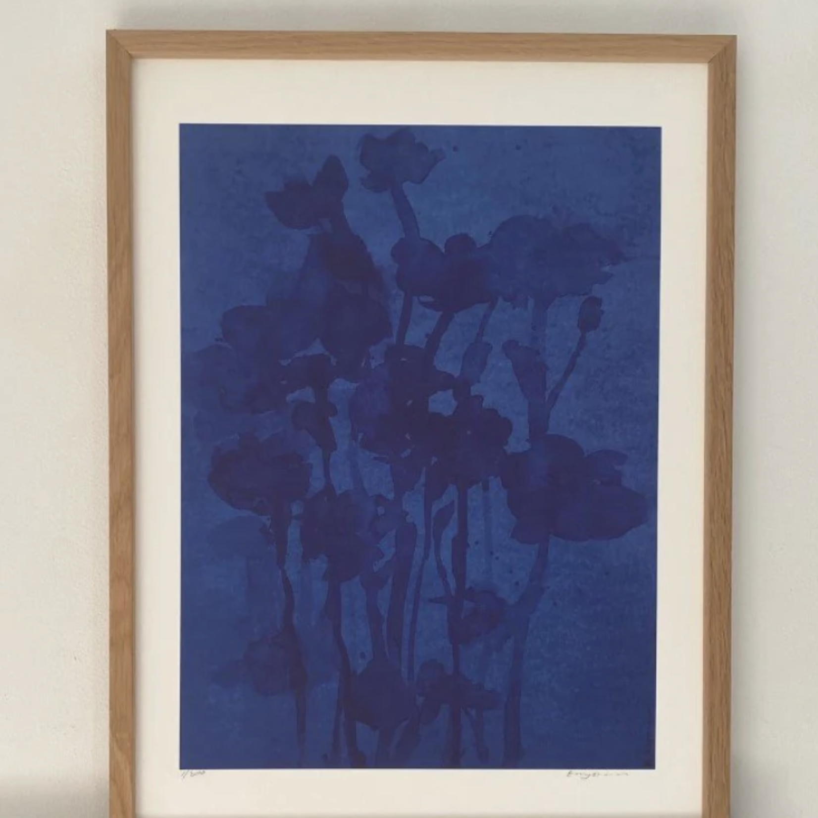 Tinystories Artwork indigo flowers ( 30cm x 40cm ) Limited Edition, zonder lijst