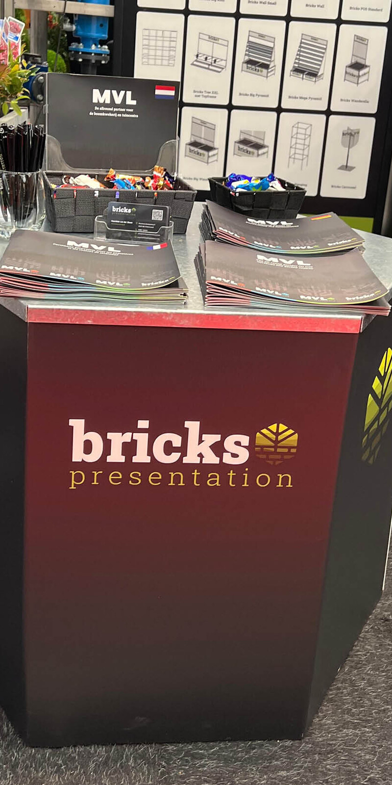 Bricks zuil | Big M Hexagon