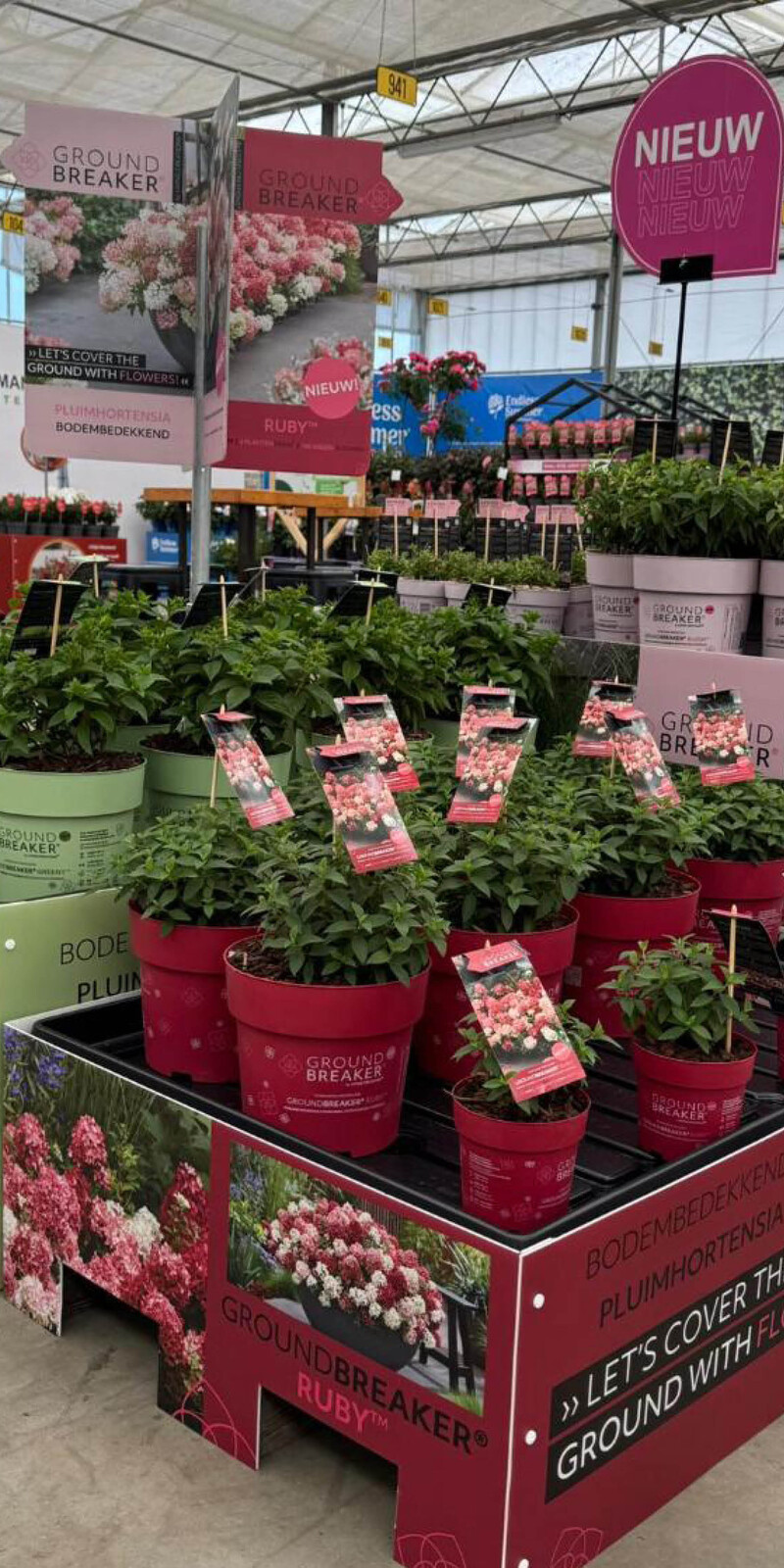 Bricks Palletcover Groundbreaker