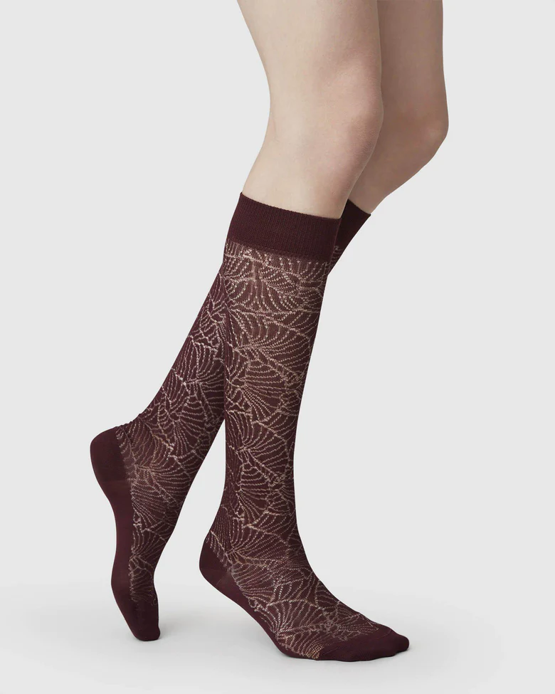 Swedish Stockings Alba ginko knee highs sokken wine