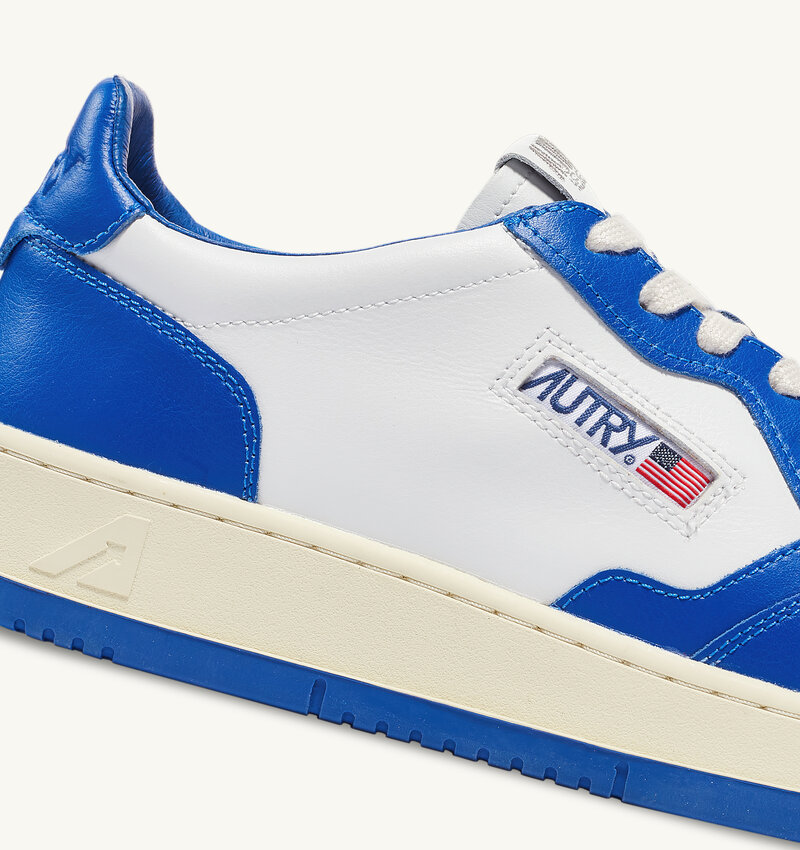 Autry AULW WB15 sneakers white / blue