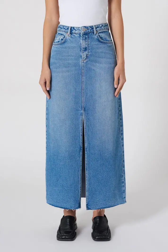 Neuw Darcy maxi rok atlanta mid vintage indigo