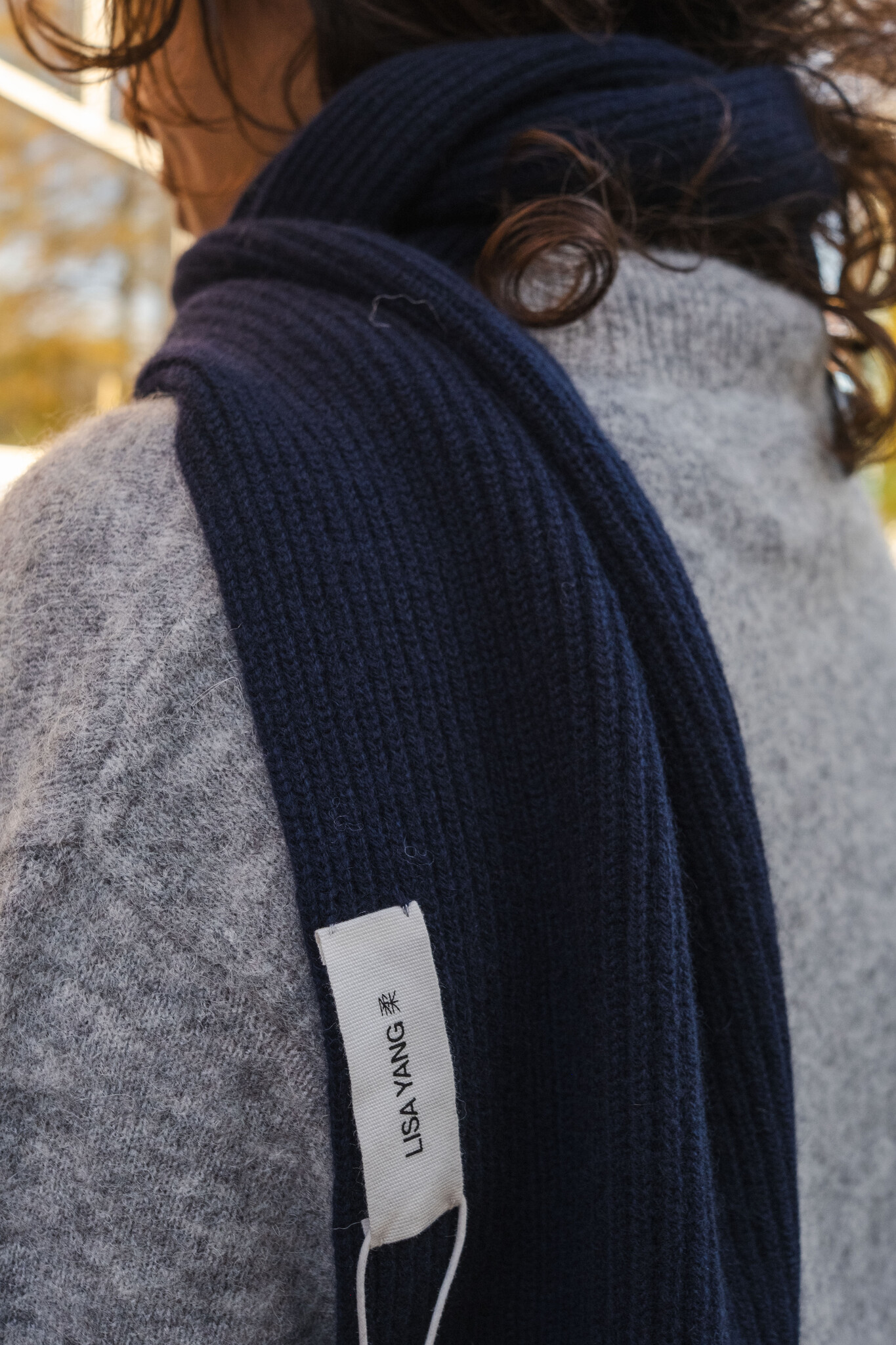 Lisa Yang Mavi scarf Navy