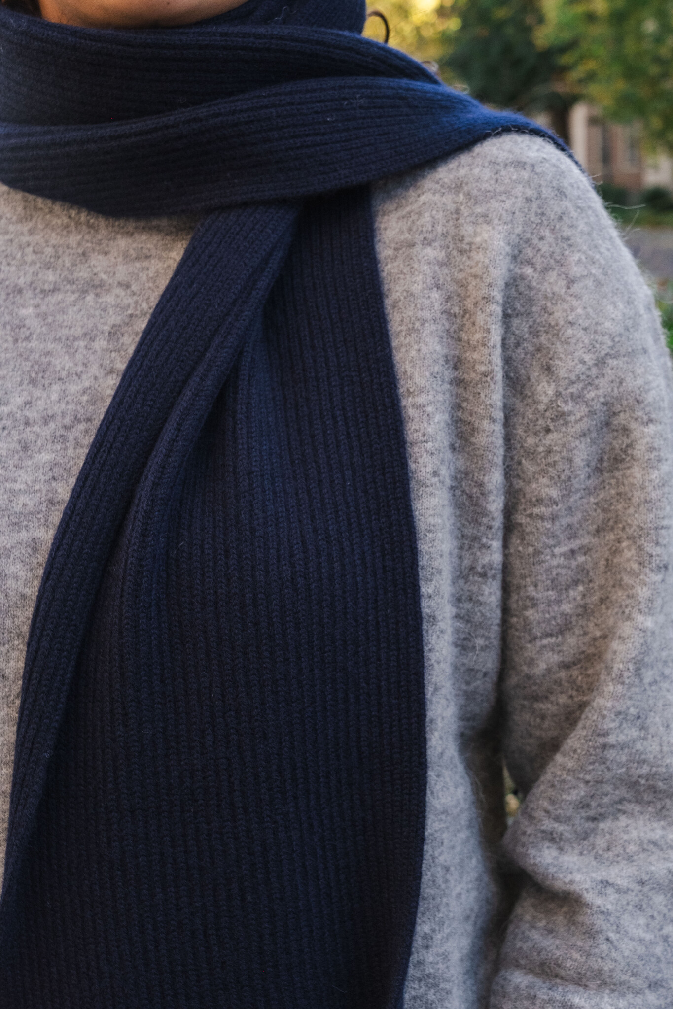 Lisa Yang Mavi scarf Navy