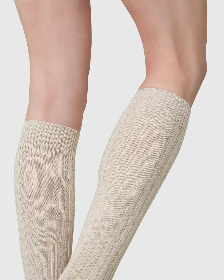 Swedish Stockings Bodil chunky knee highs sokken Oat