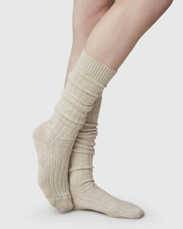 Swedish Stockings Bodil chunky knee highs sokken Oat