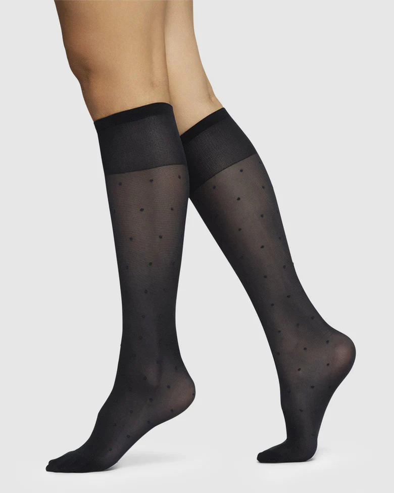Swedish Stockings Doris Dots kniekousen Black