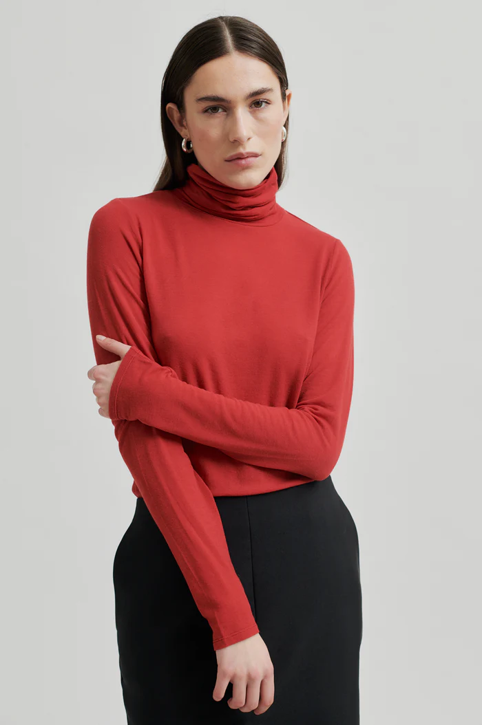 Second Female Matima T-Neck tee Emboldened