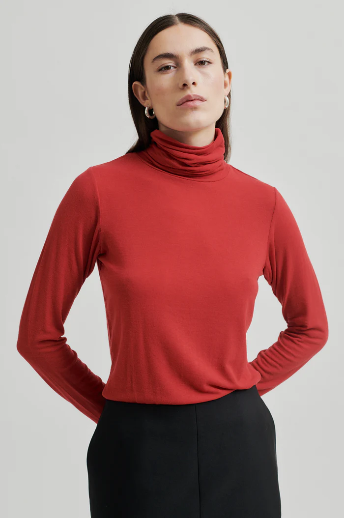 Second Female Matima T-Neck tee Emboldened