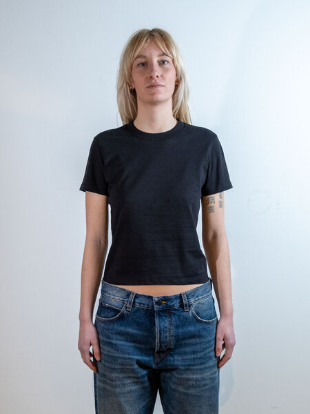 BLUE MORÉ ANNA Tee zwart