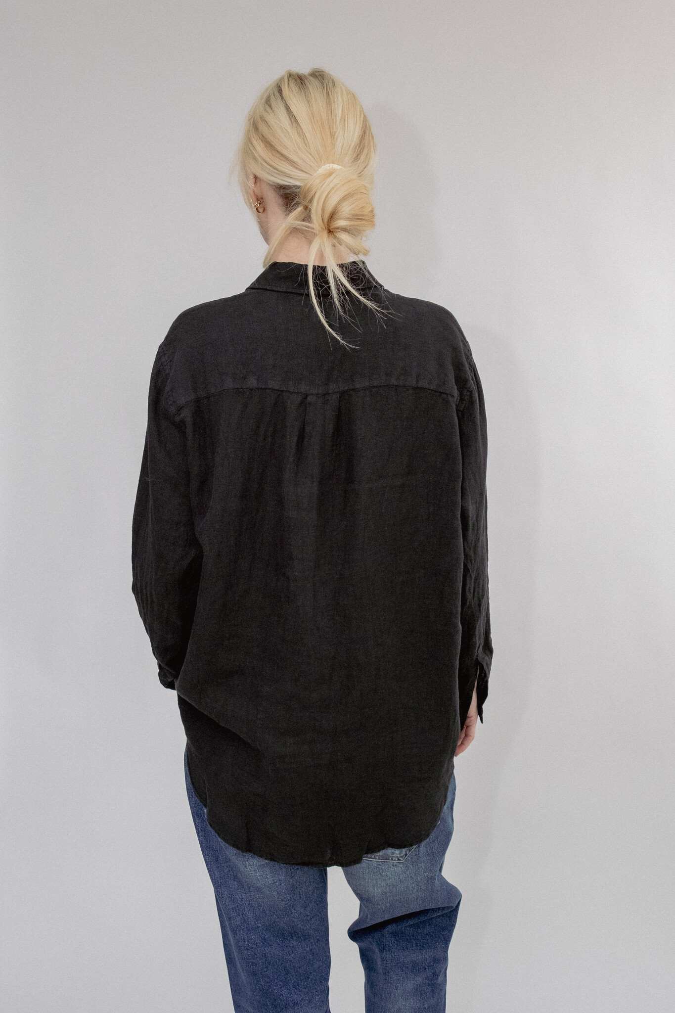 BLUE MORÉ Desert linen shirt Black