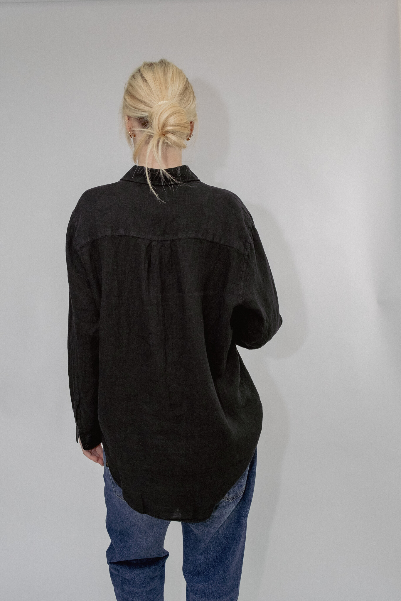 BLUE MORÉ Desert linen shirt Black