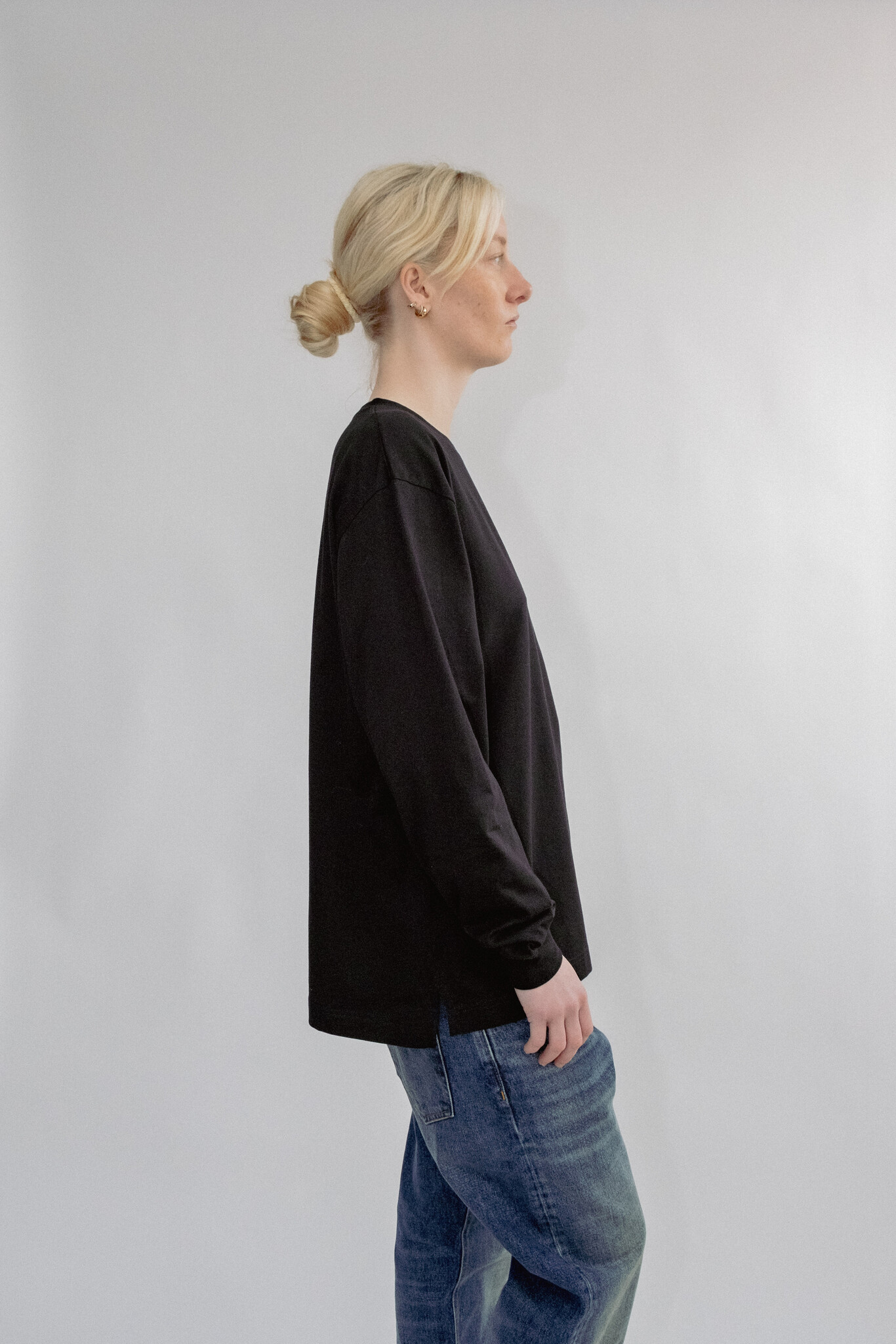 BLUE MORÉ BMÉ Longsleeve 09 Black