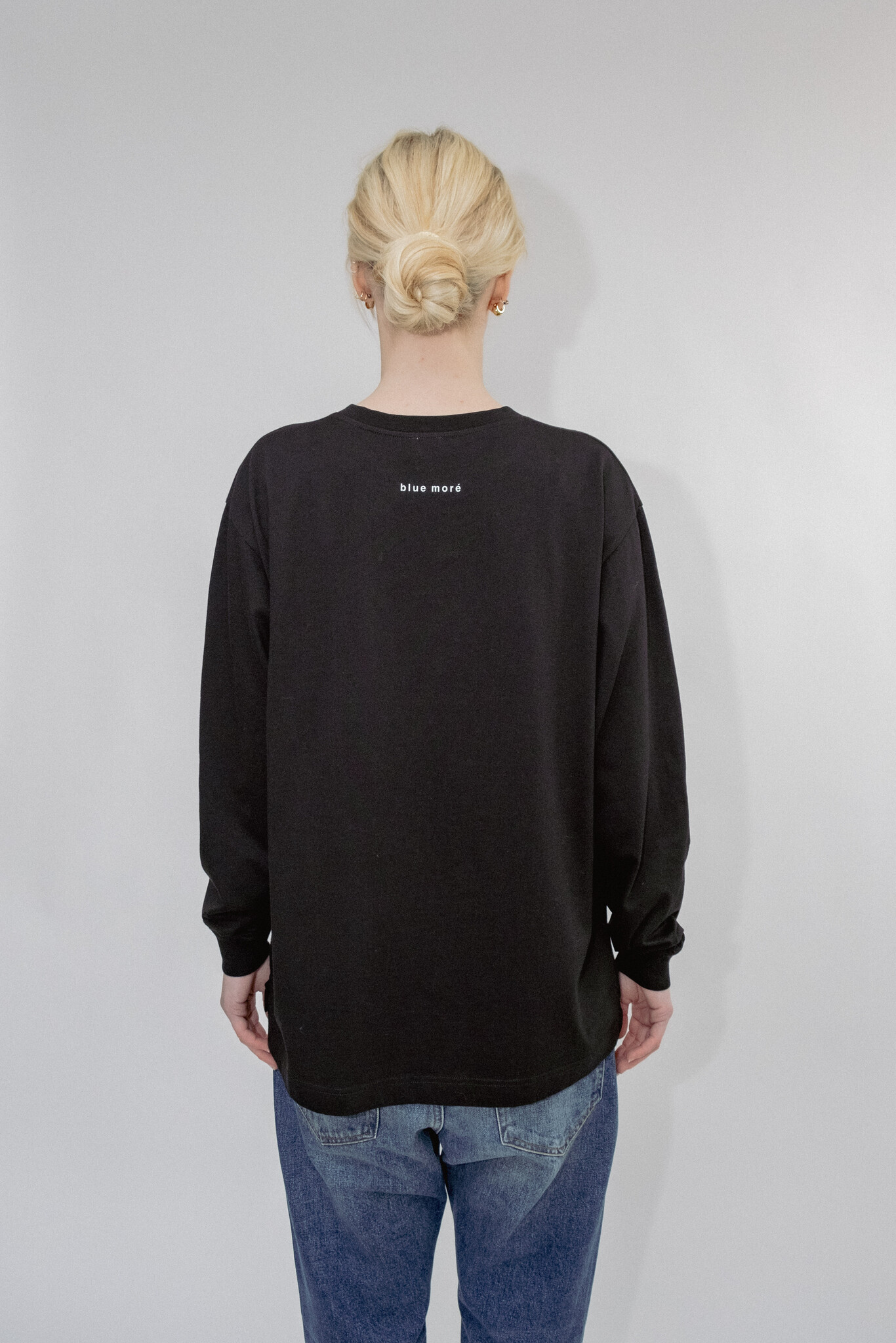 BLUE MORÉ BMÉ Longsleeve 09 Black