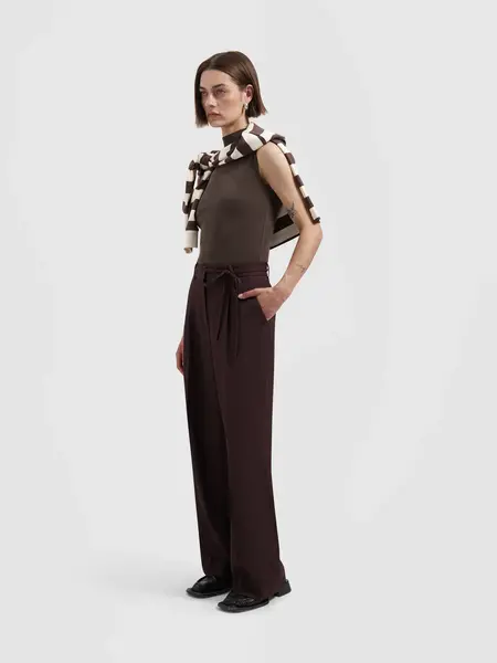 OLAF Tailord trousers Hot fudge