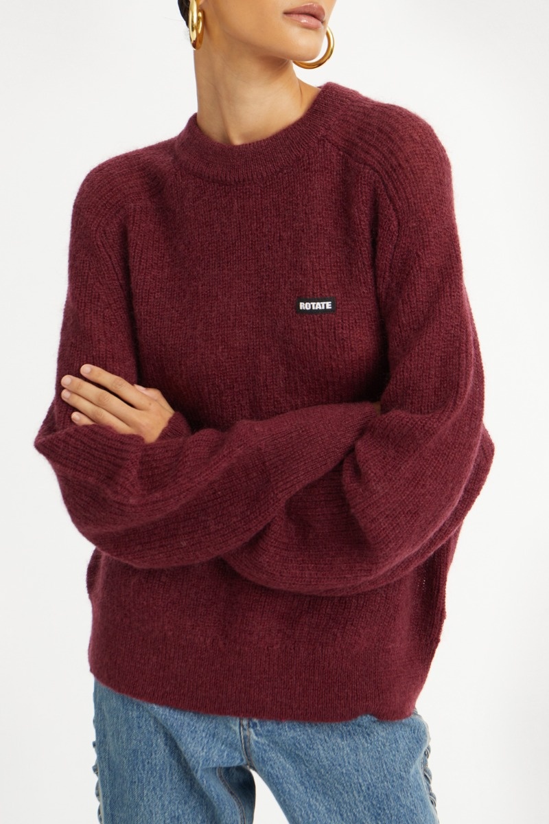ROTATE Light knit logo sweater Zinfandel