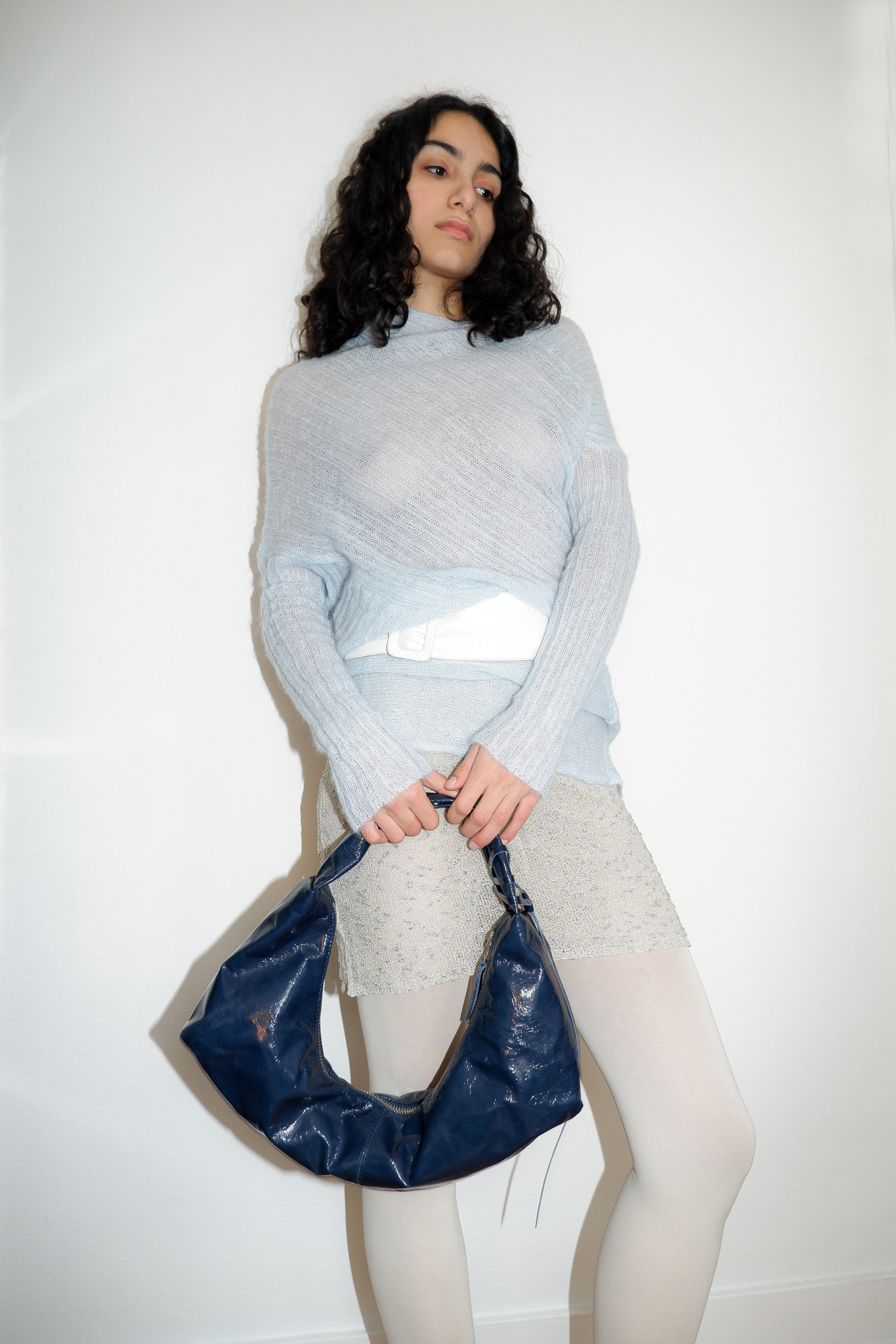 NONA Slouchy shoulder bag  Crushed patent night