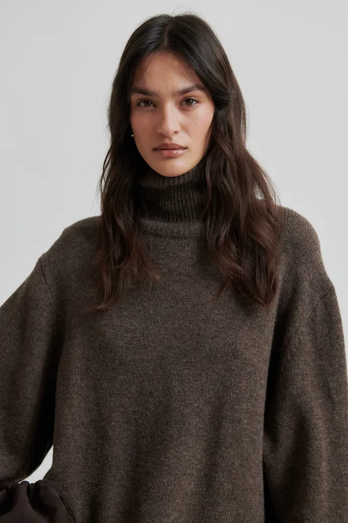 Second Female Alpha knit T-neck Delicioso