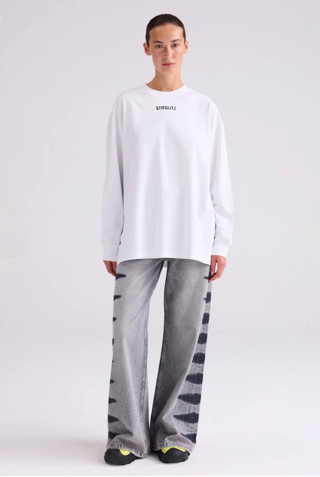 Stieglitz Florine skate longsleeve White