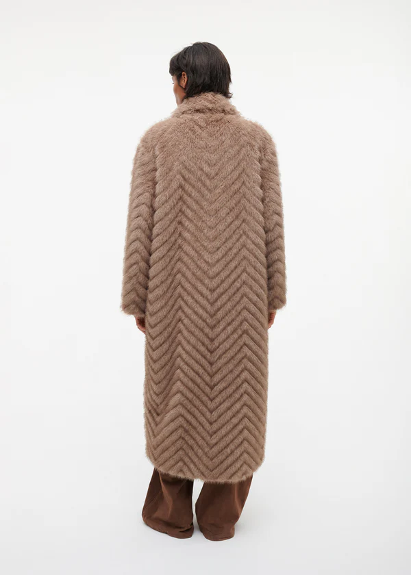 Studio AR Scarlet faux mink zigzag jas Camel