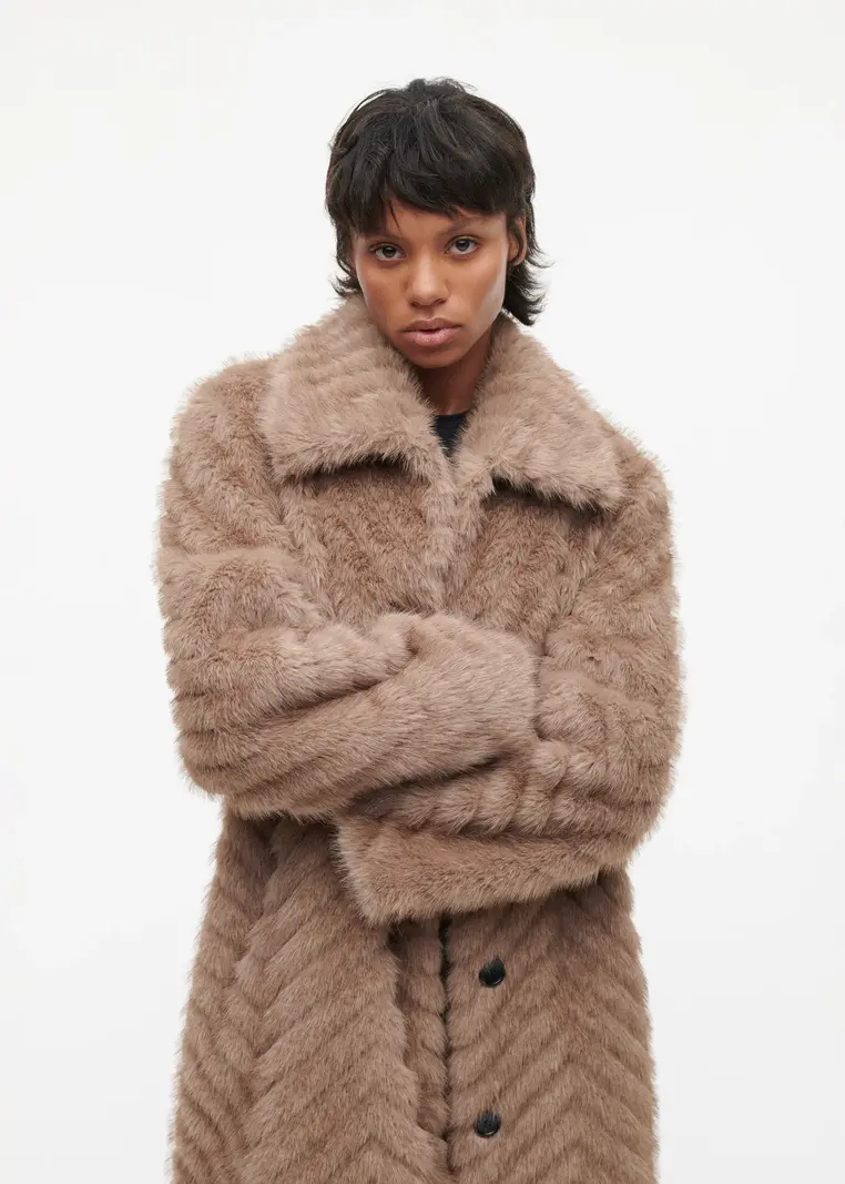 Studio AR Scarlet faux mink zigzag jas Camel