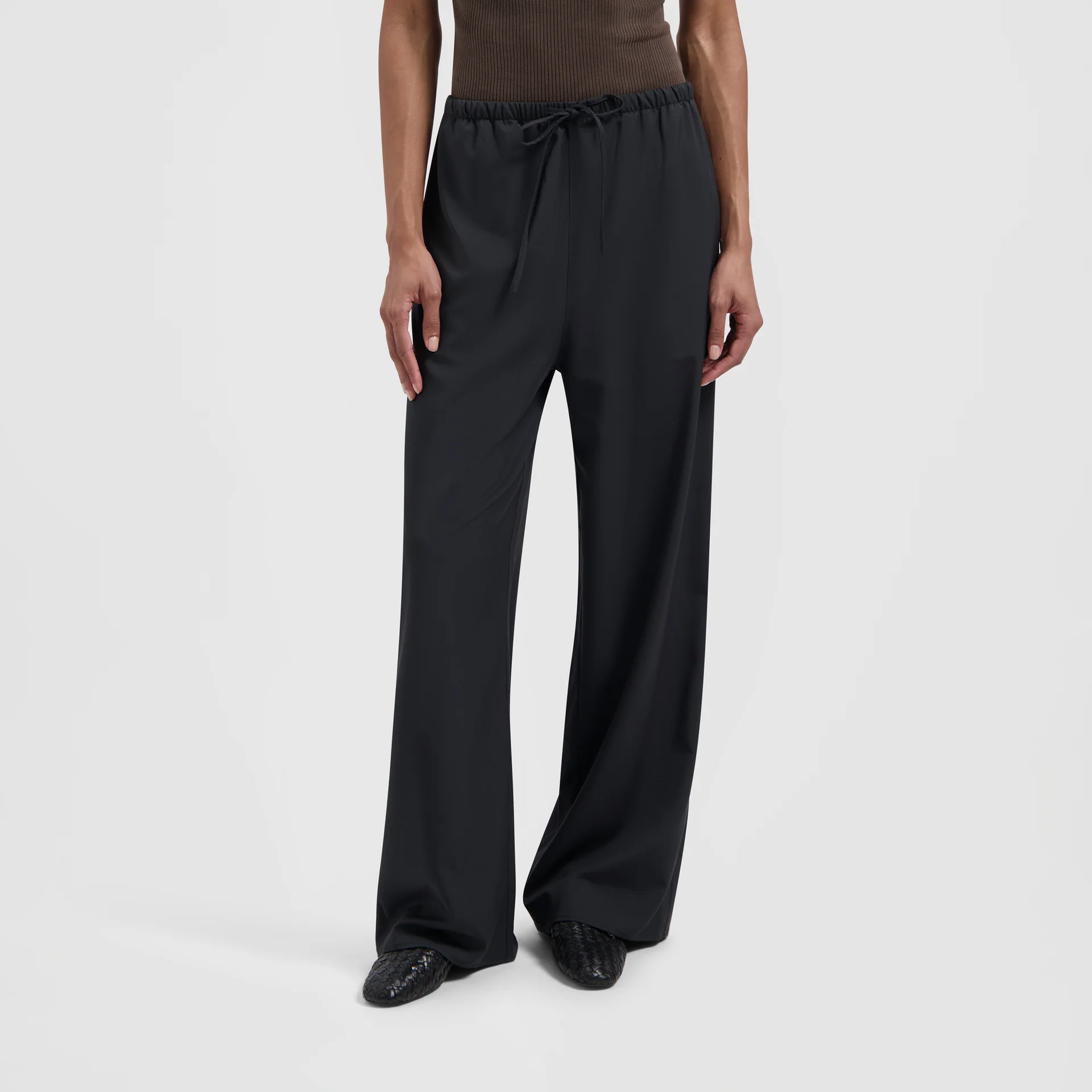 OLAF Drapy pant Charcoal
