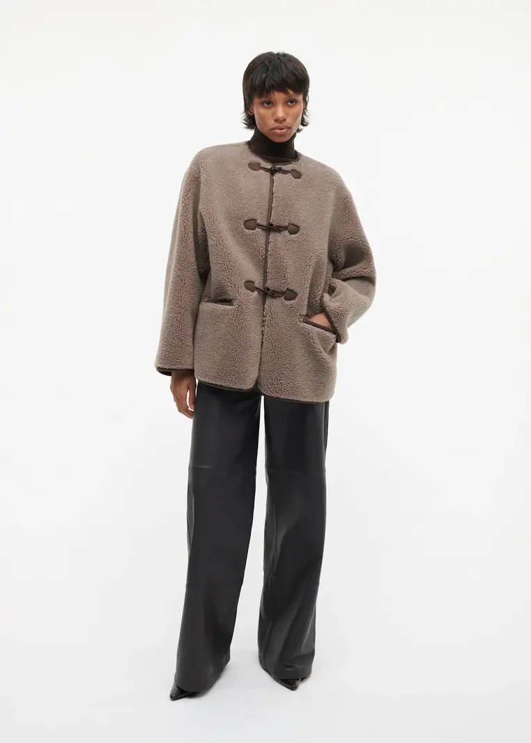 Studio AR Avery teddy wool jas Pebble