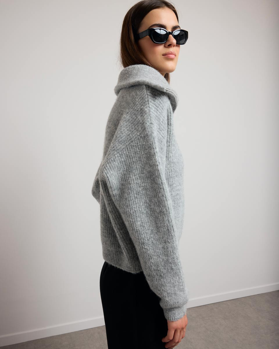 KARMA KOMA Max pull Light grey