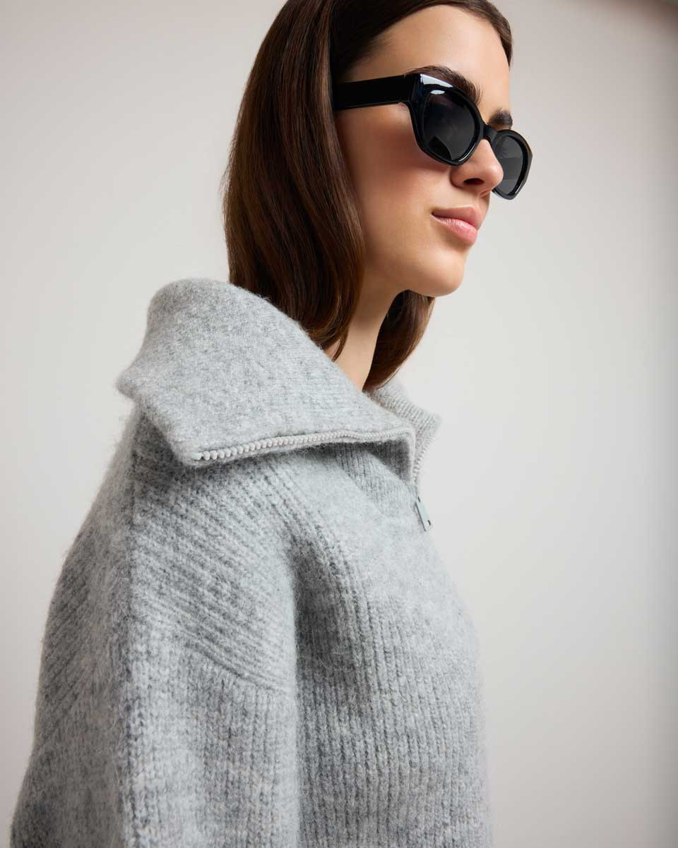 KARMA KOMA Max pull Light grey