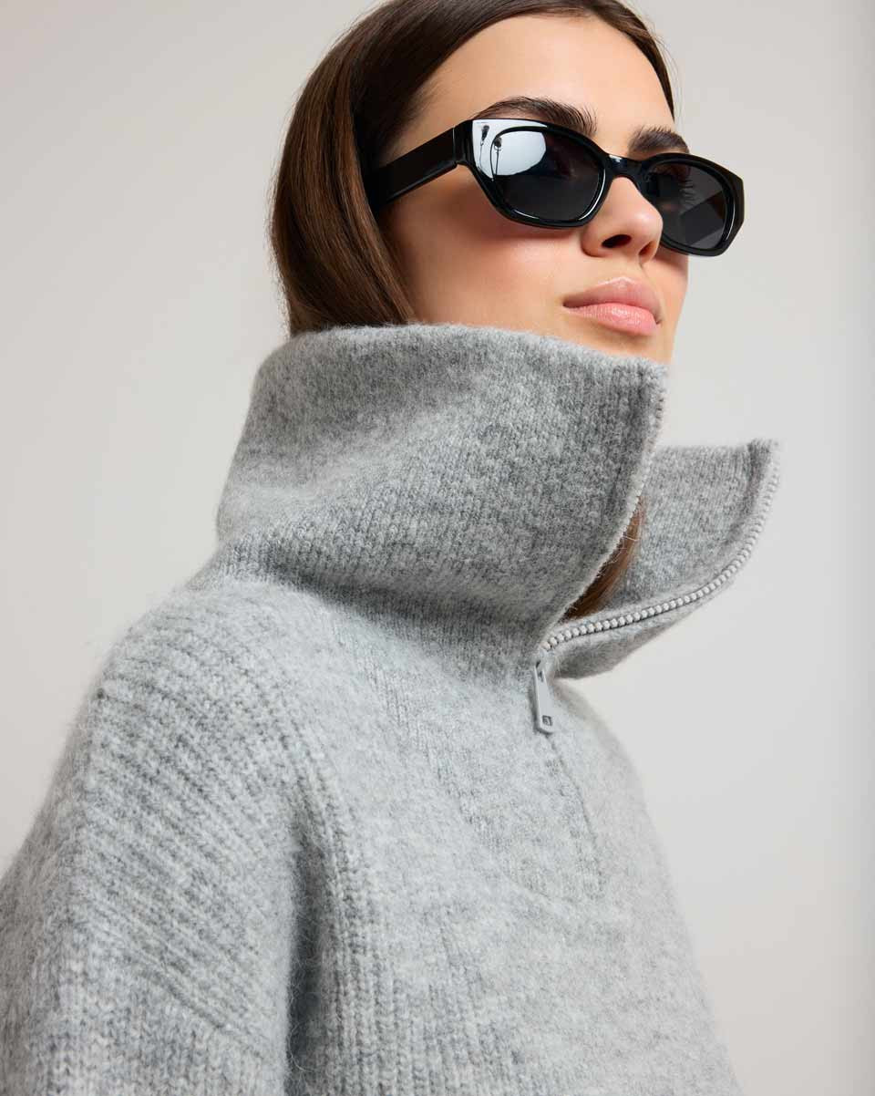 KARMA KOMA Max pull Light grey