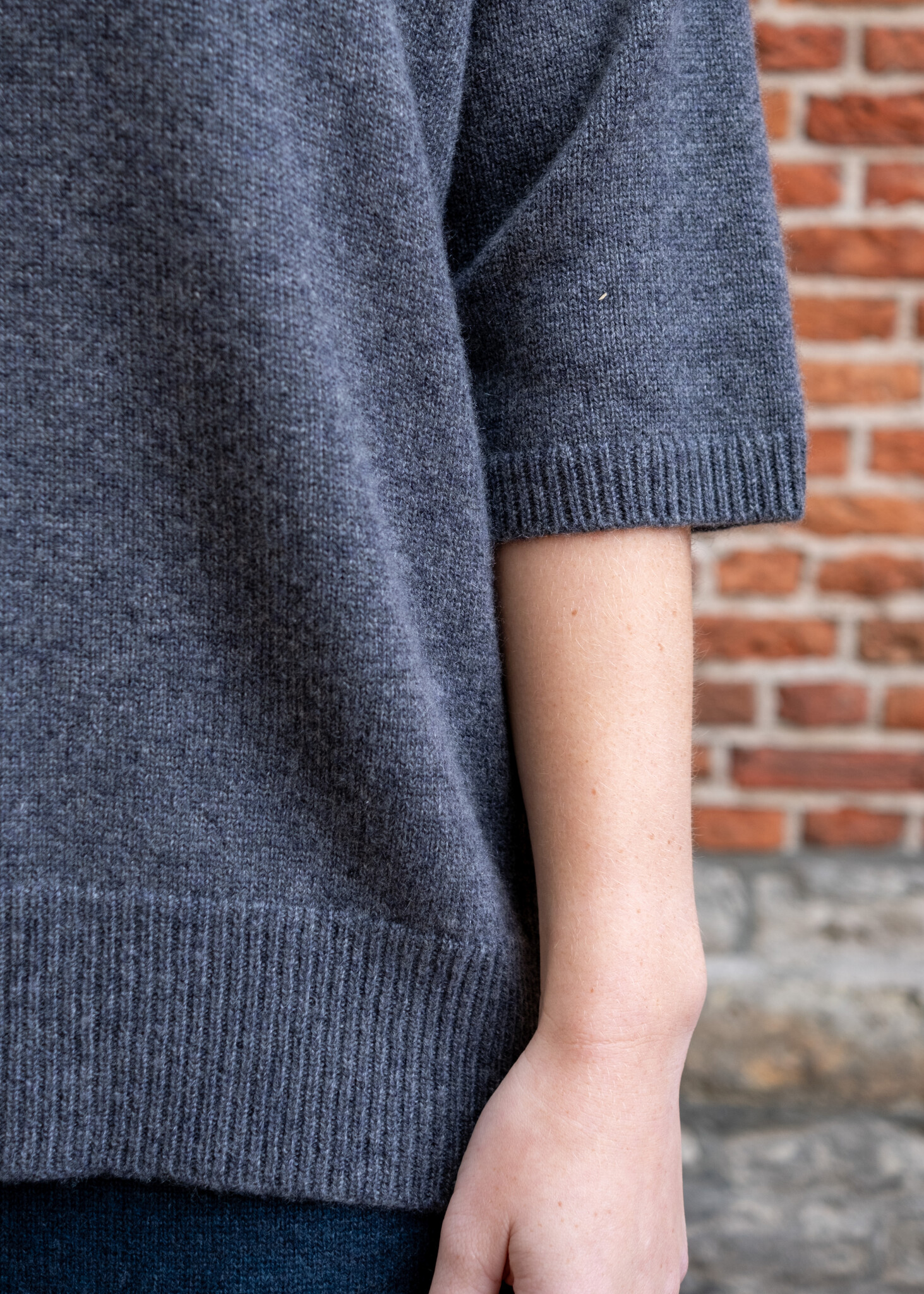 Lisa Yang Camille sweater Graphite