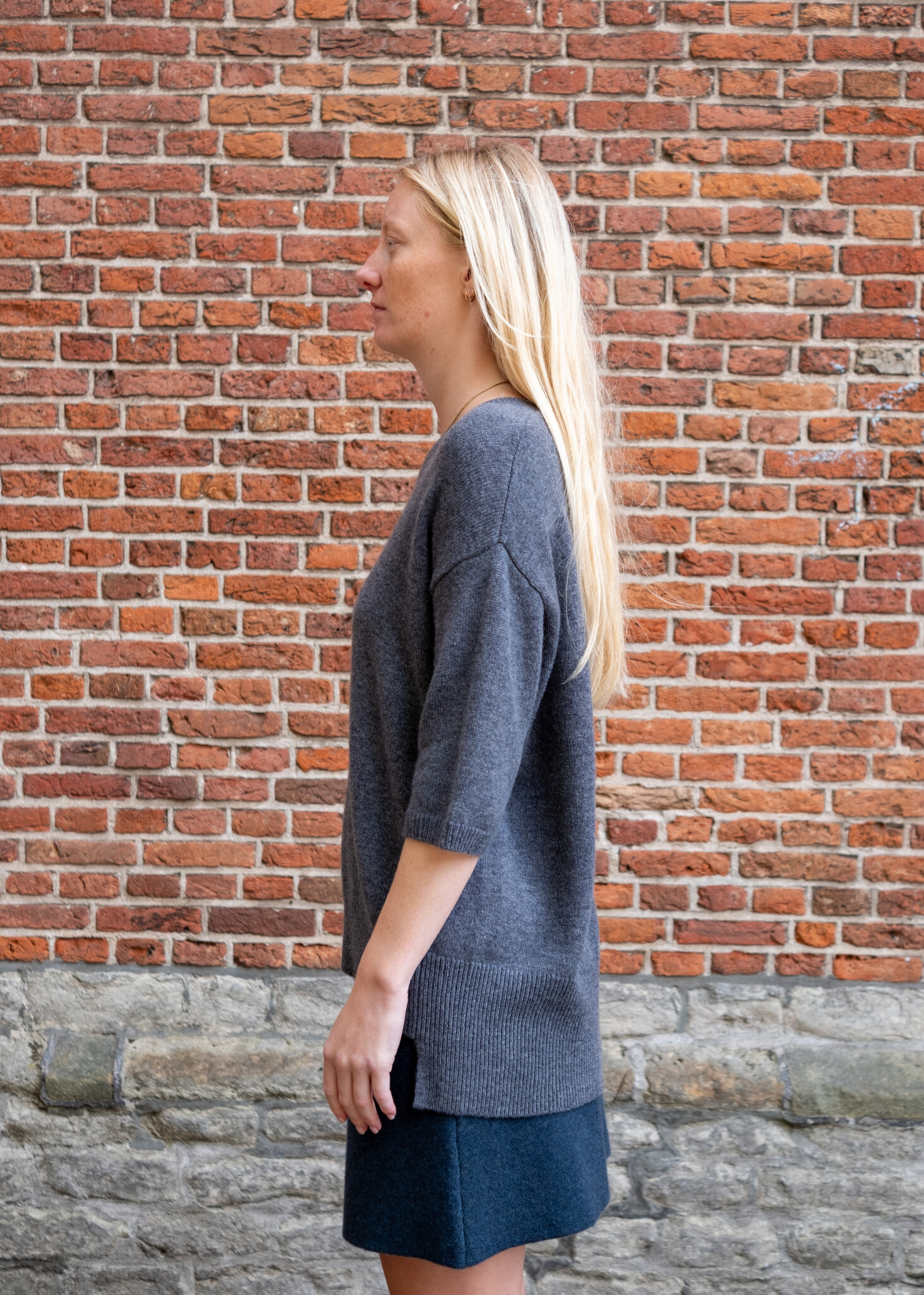 Lisa Yang Camille sweater Graphite