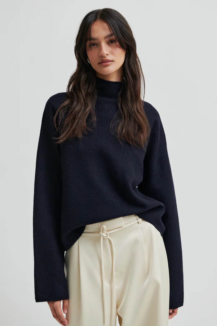 Second Female Life knit T-neck Carbon