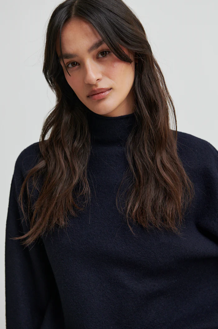 Second Female Life knit T-neck Carbon