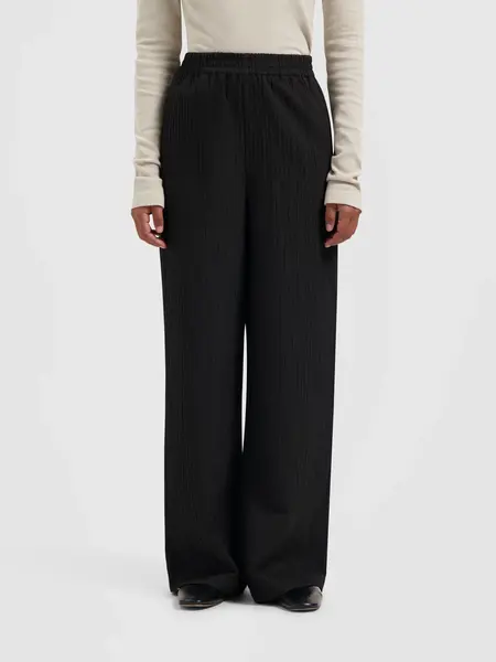 OLAF Textured drapey pant Black