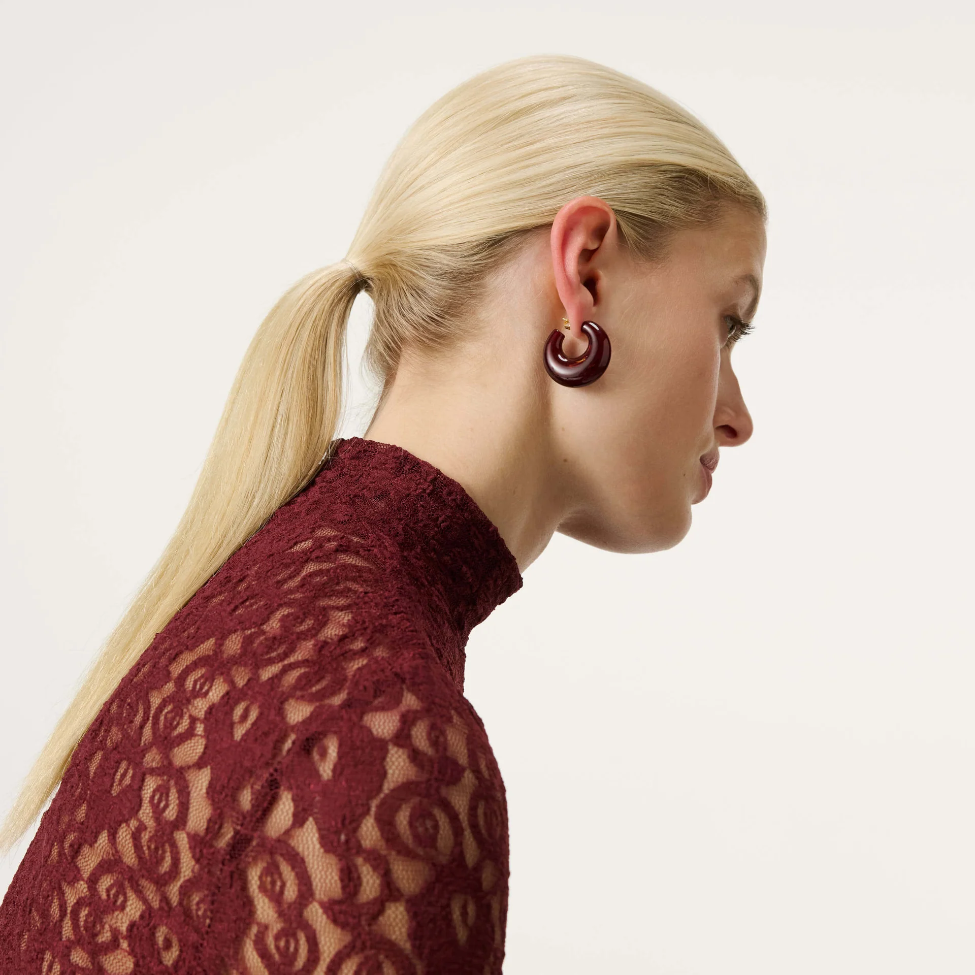 Vanessa Baroni Moon earring bordeaux marble