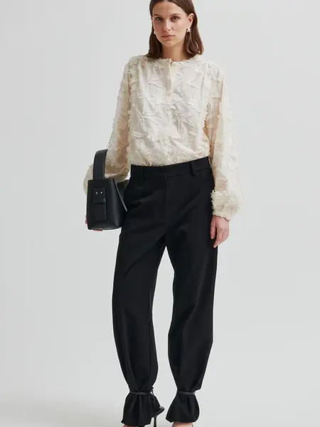 Second Female Seena shirt Jet stream