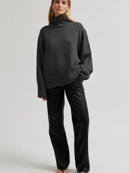 Second Female Alpha knit T-neck Mid Charcoal gray