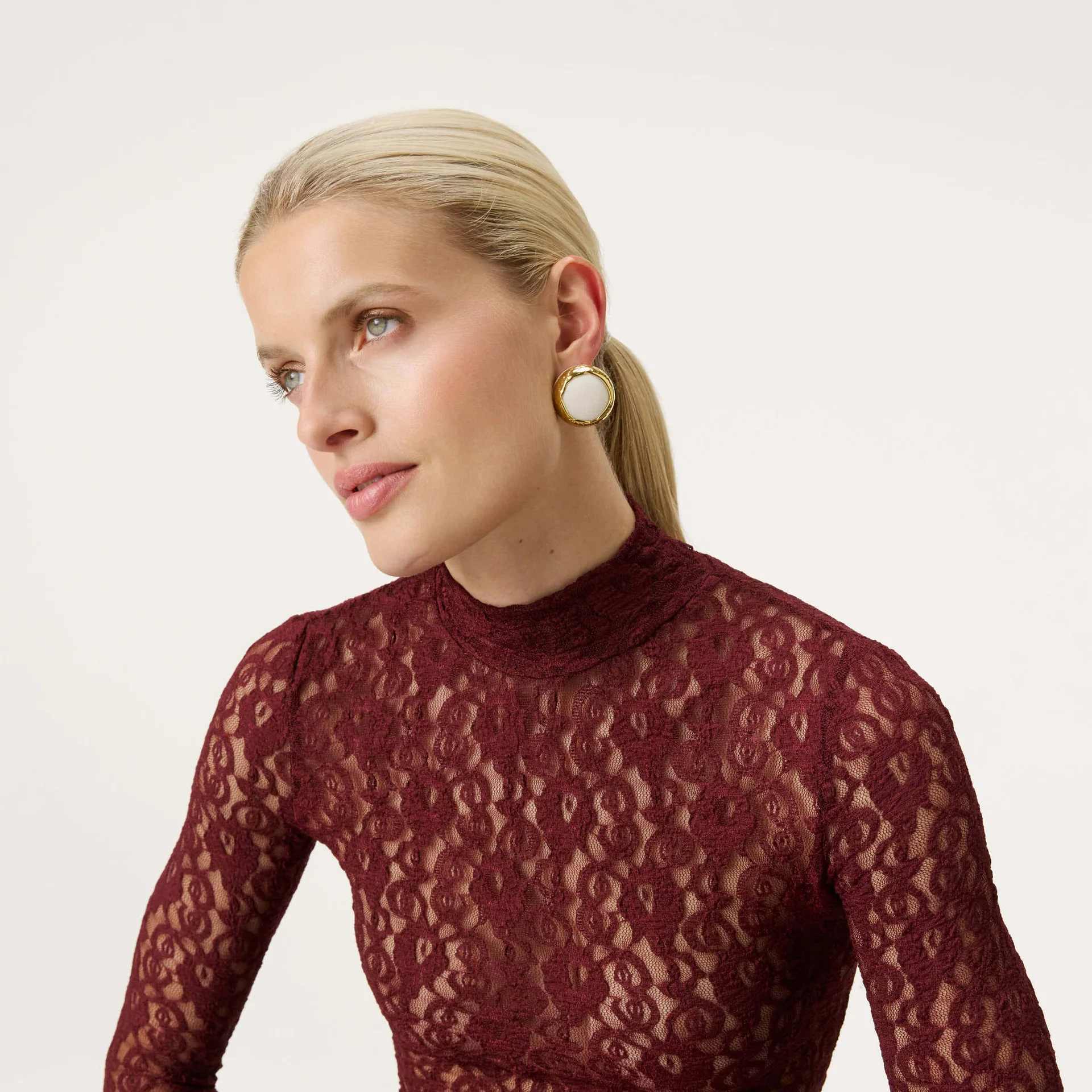 Vanessa Baroni Vintage round earring Off white