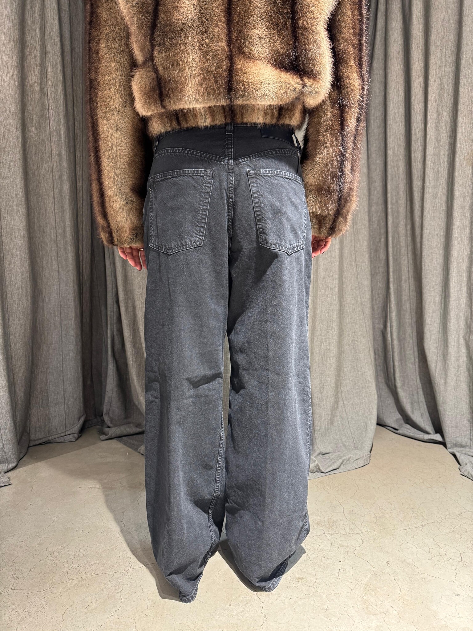 Haikure Candy twill jeans Carbon