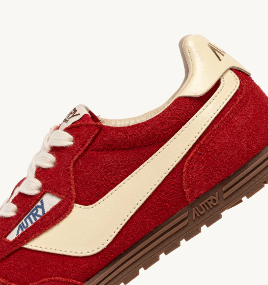 Autry UB08 Windspin low sneaker Ruby rutabaga